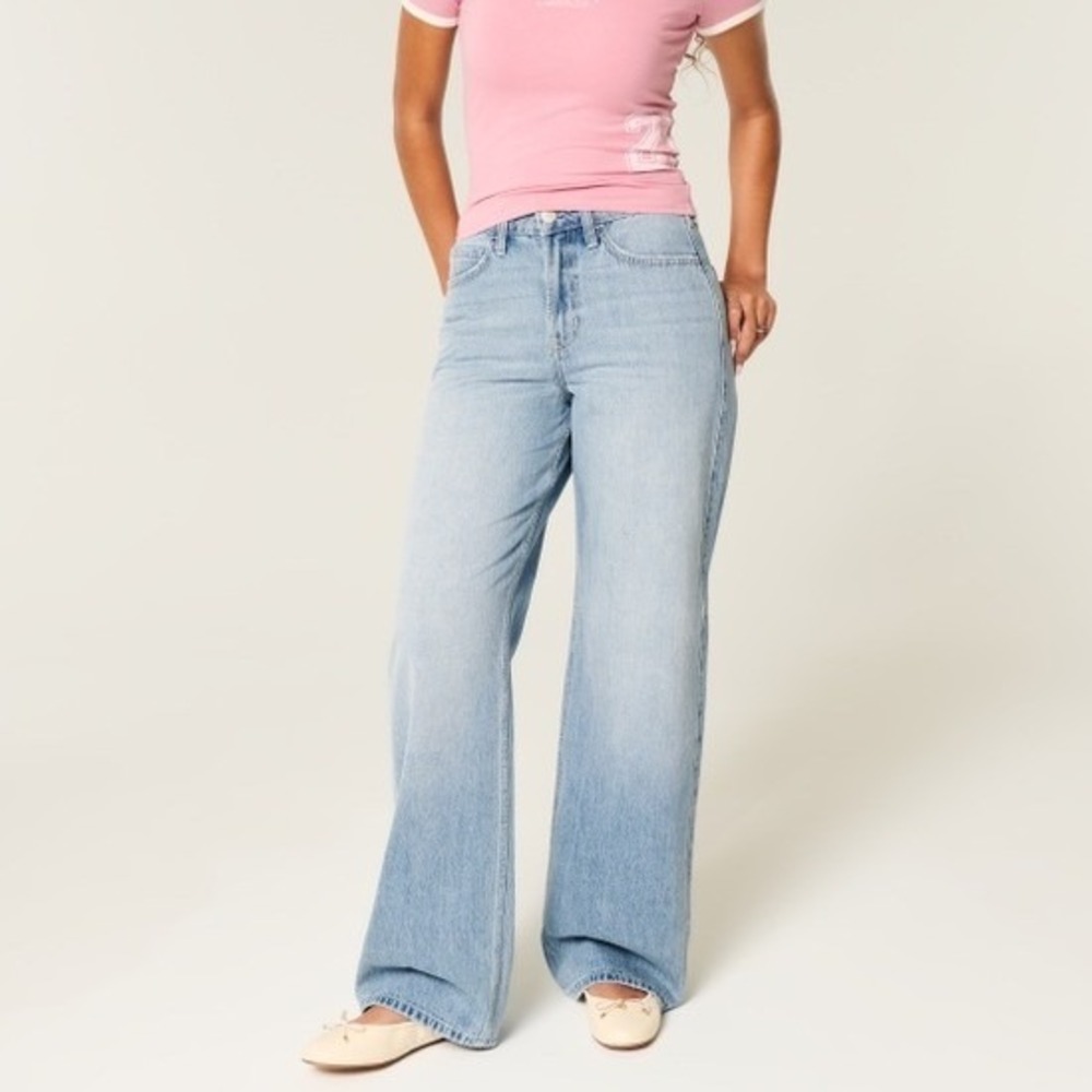Hollister Ultra‎ High Rise Baggy Light Wash Denim Jeans W28S 6S